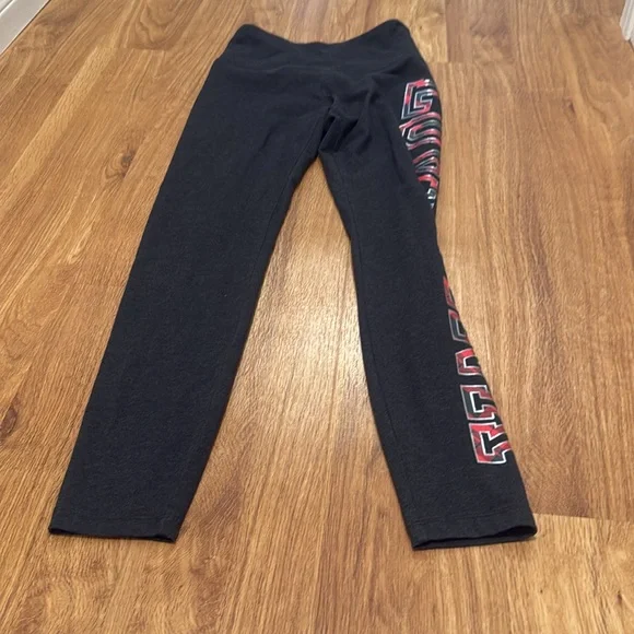 Black Love Pink Leggings Victoria Secret Pink yoga pants limited edition szS - Picture 3 of 4